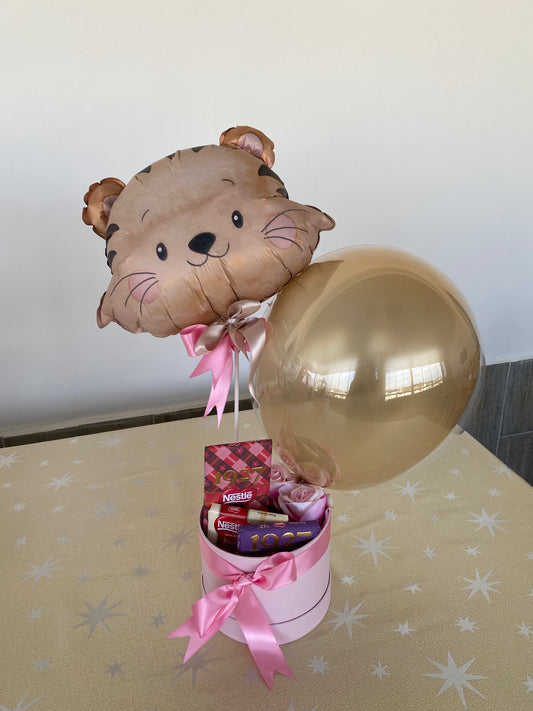Kişiye Özel Mesajlı Hediye Balon – Çikolata Kutusu & Kedi Tasarım Balon, Gold & Pembe Detaylı Lüks Hediye