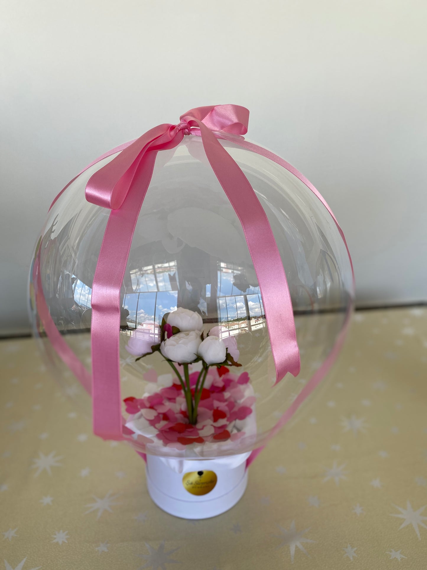 Kişiye Özel Mesajlı Hediye Balon – Şakayık Çiçek Aranjmanlı, Pembe & beyaz & Sevgiliye Lüks Hediye